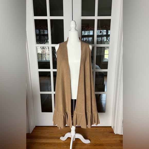 NWOT Anthropologie Evelyn K Millau Ruffle Vest Sweater OS - Picture 5 of 5